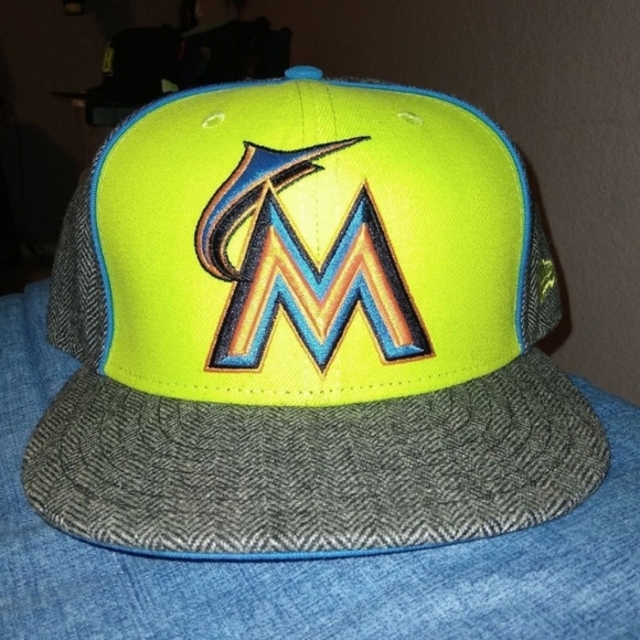 Miami Marlins Herr-Pop Fitted Wool + Poly Hat - Picture 4 of 6